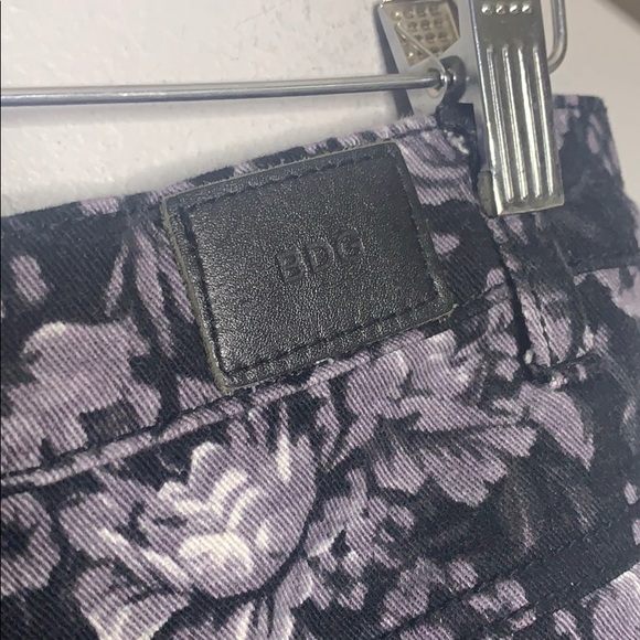 Urban Outfitters BDG High Waist Black Floral Jeans - Picture 10 of 15